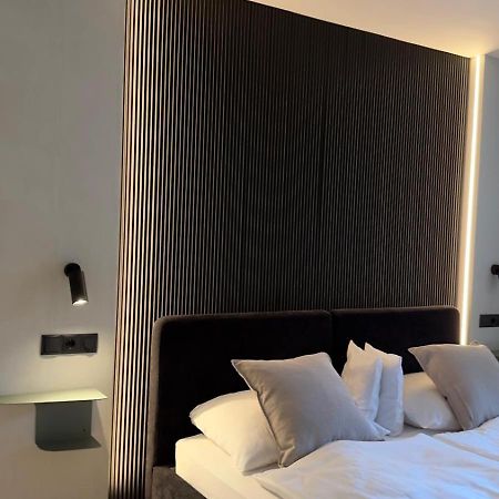 Hotel Weinhaus Kreuter โคเบลนซ์ ภายนอก รูปภาพ