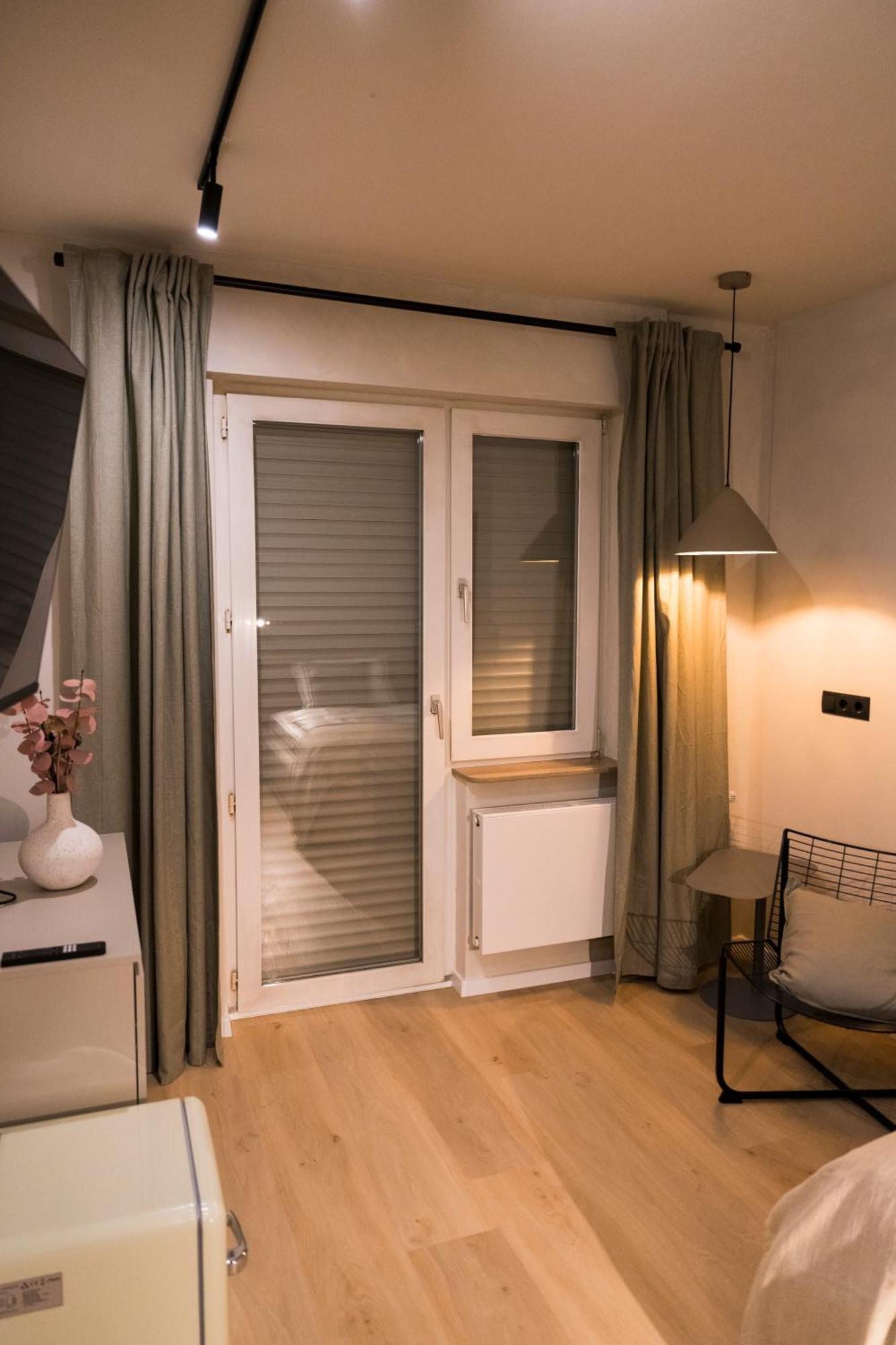 Hotel Weinhaus Kreuter โคเบลนซ์ ภายนอก รูปภาพ