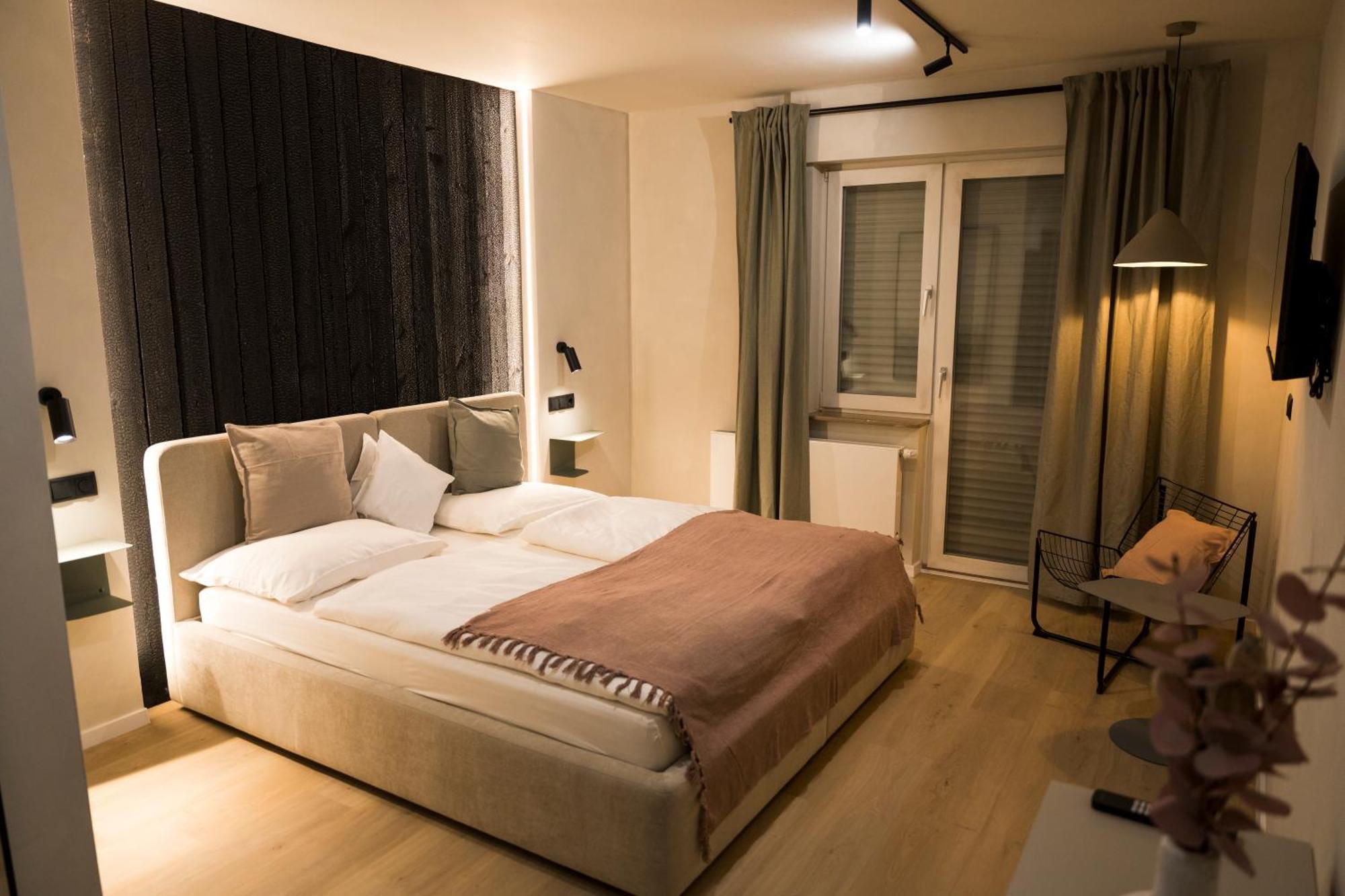 Hotel Weinhaus Kreuter โคเบลนซ์ ภายนอก รูปภาพ
